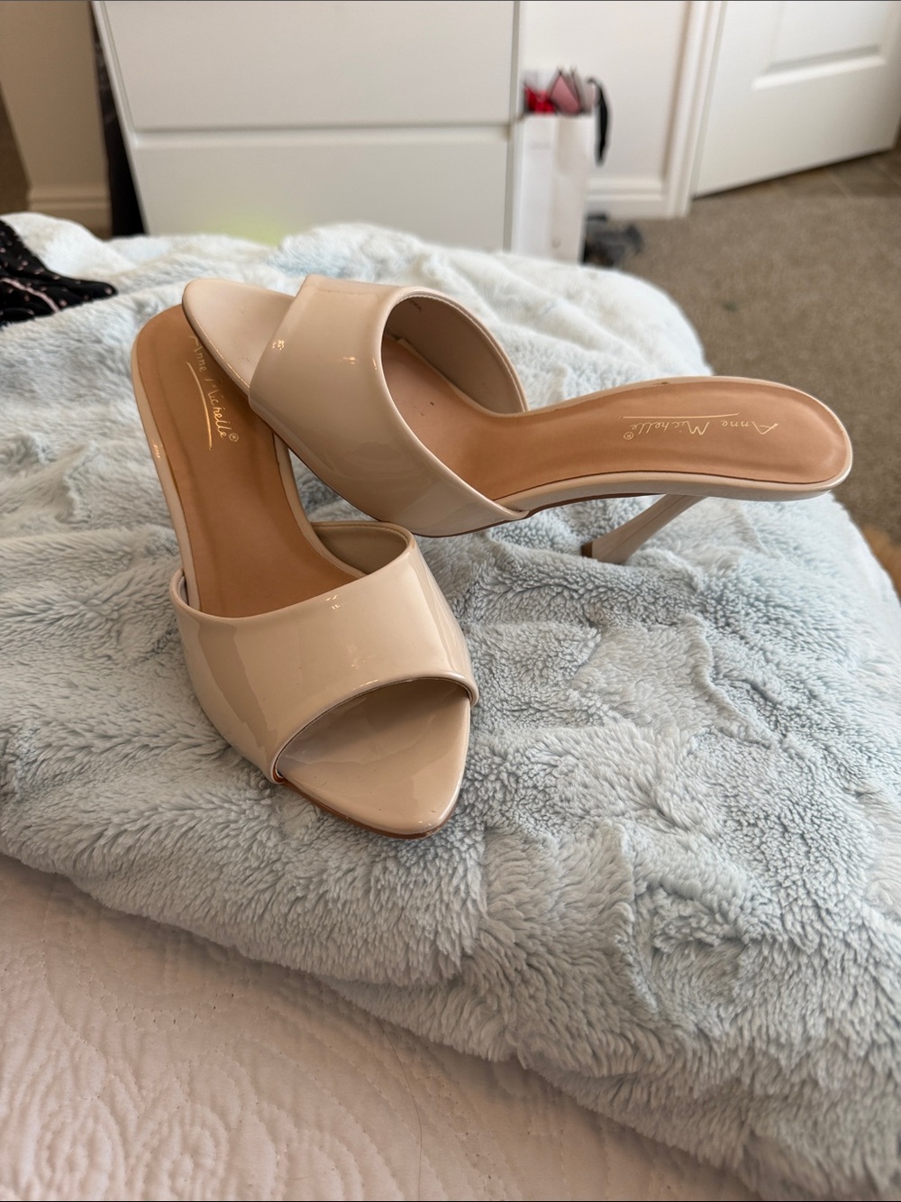 Nude Slide heels